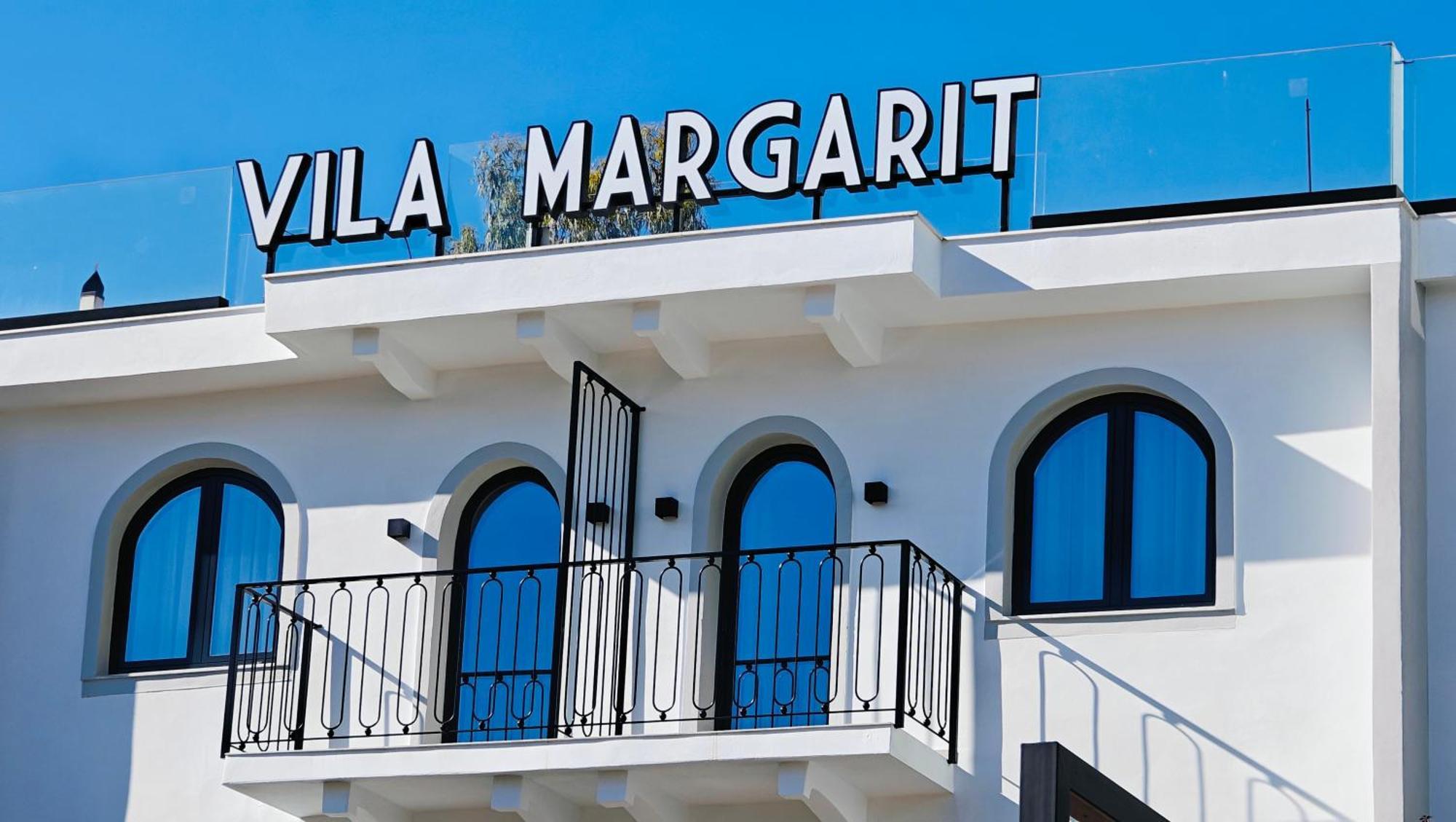 Hotel Villa Margarit Sarandë Esterno foto