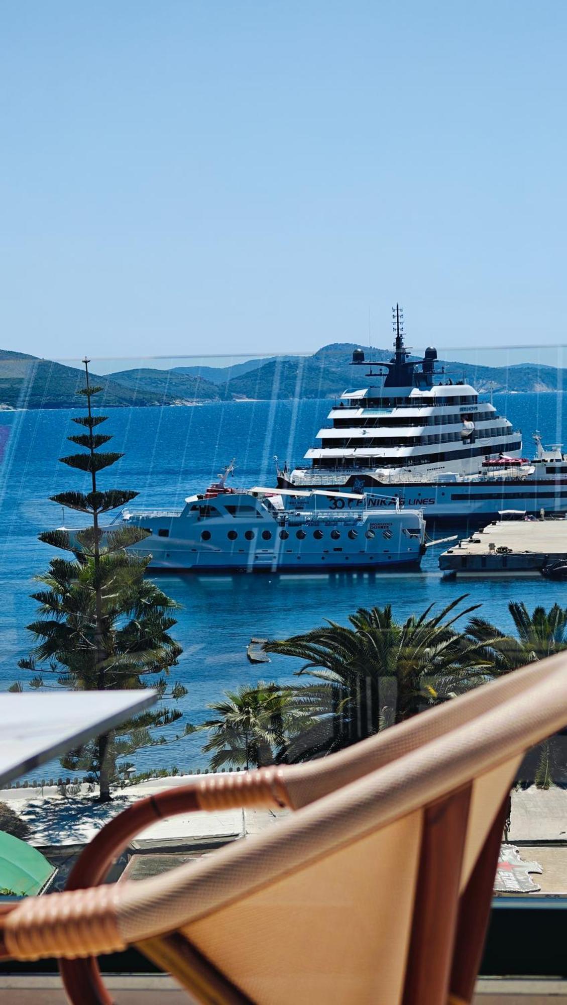 Hotel Villa Margarit Sarandë Esterno foto